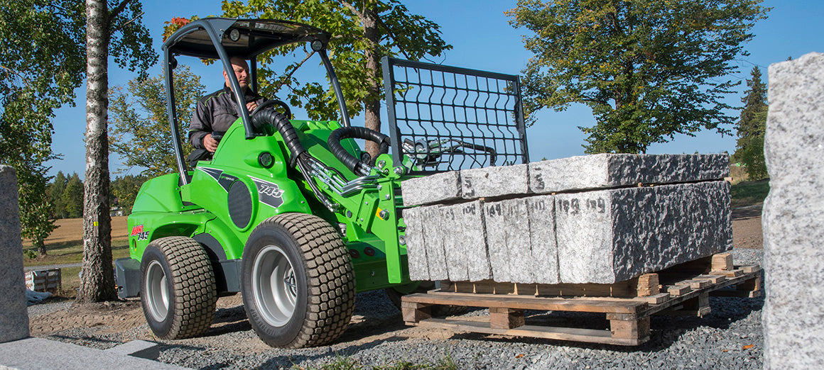 Pallet fork with side shift